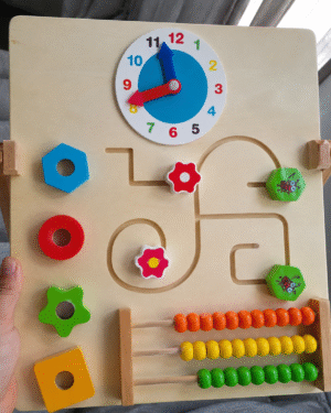 Busy Board Montessori en bois portable pour bébé avec formes, textures et fermetures éclair colorées