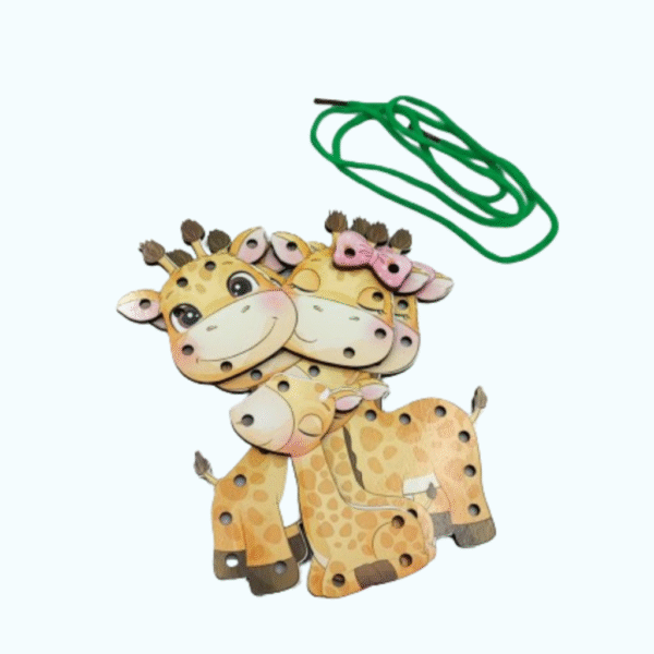 Jouet en bois représentant une girafe avec lacets à enfiler, pour apprentissage de la motricité et de la précision
